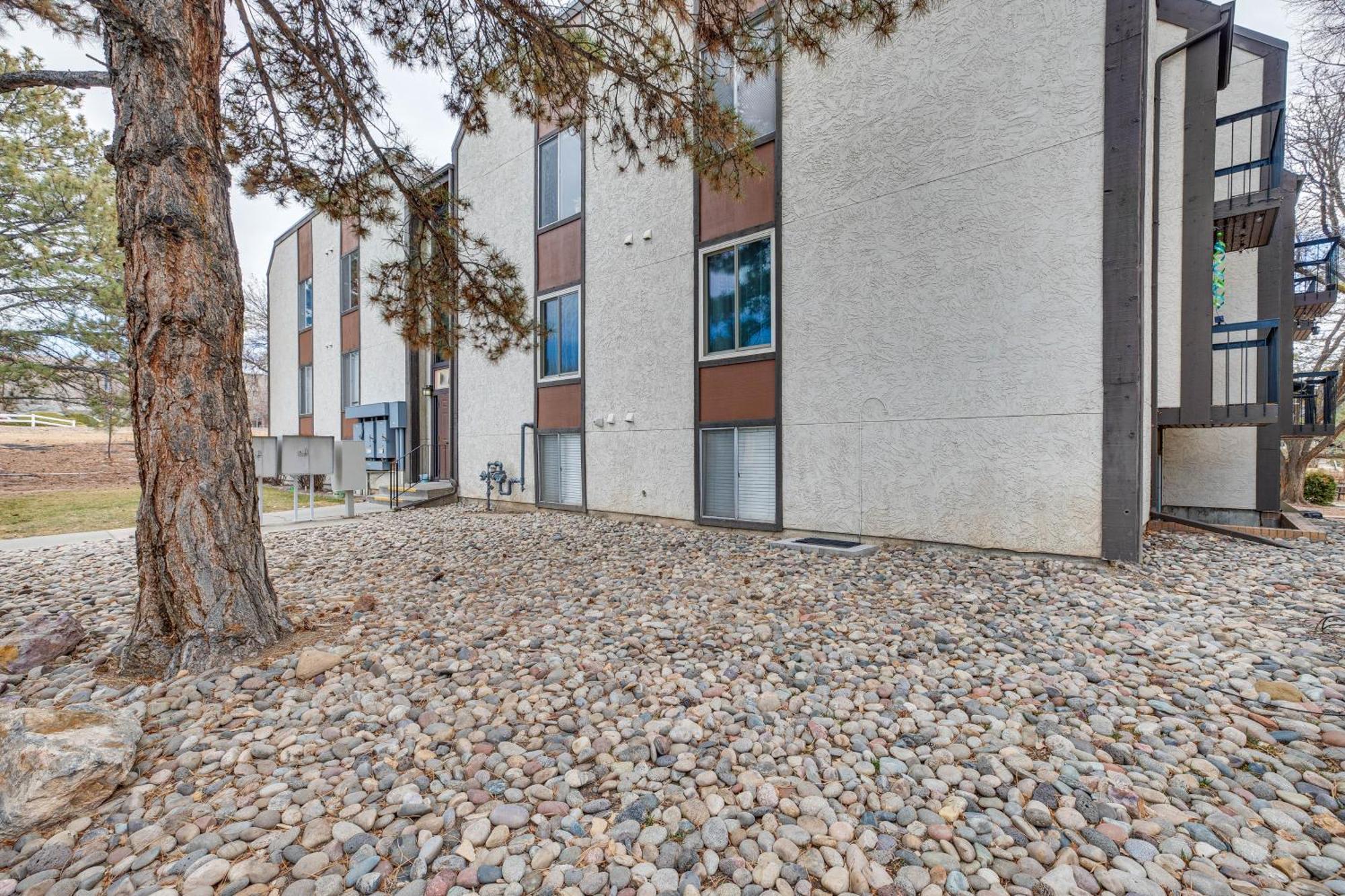 Grand Junction Condo Balcony, Community Pool! Exterior photo